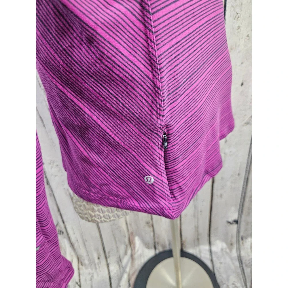 Lululemon Athletica Long Sleeve Striped Athletic Top Thumbholes Zip Pocket Sz 10
